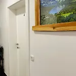 Montis בית הארחה 3*