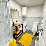 Montis בית הארחה