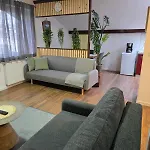 Montis Konukevi