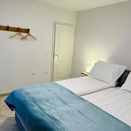 Montis Guest house *