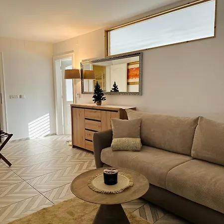 Montis Guest house *