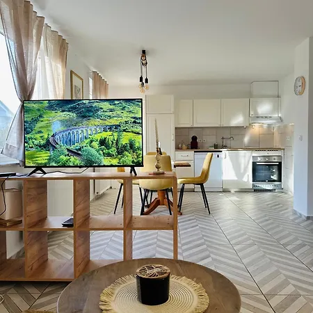 Montis Konukevi Bled