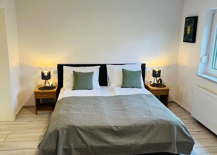 Montis Gostinjska kuća 3*